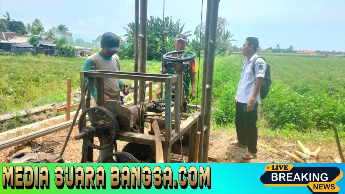 Babinsa Koramil Rogojampi Dampingi Kelompok Tani Badean Wujudkan Ketahanan Pangan Melalui Sumur Bor