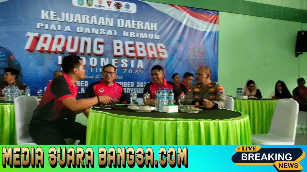 Danramil 0825-17 Hadiri Acara Pembukaan Kejuaraan Tarung Bebas Indonesia Piala Dansat Brimob di Gedung Auditorium Balai Pelatihan Vokasi dan Produktivitas (BPVP) Muncar