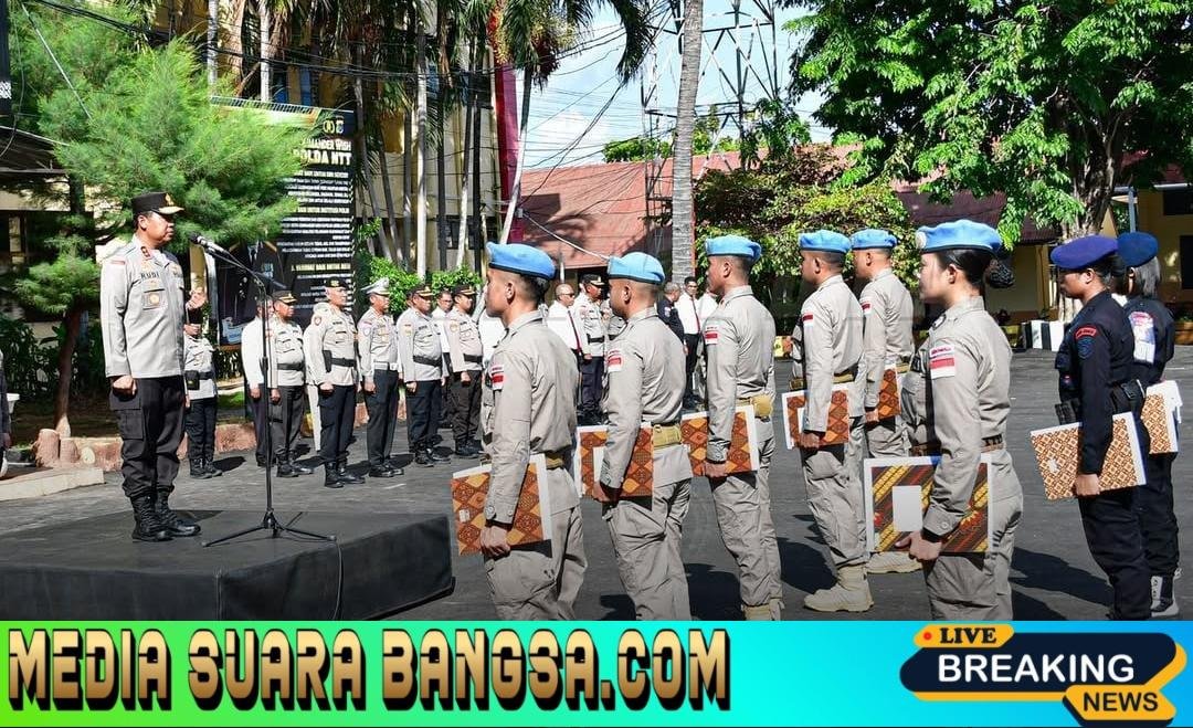 Wujud Penghargaan Pimpinan, Kapolda NTT Berikan Apresiasi pada 11 Anggota Berprestasi
