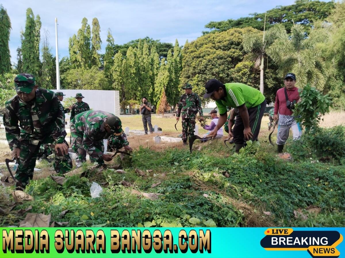 Semangat Juang Tak Pernah Pudar: Prajurit Kodim 0825/Banyuwangi Gelar Karya Bhakti Bersihkan Makam Pahlawan Jelang Hari Pahlawan 2025