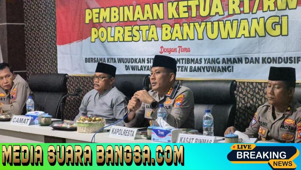 Kapolresta Banyuwangi Tekankan Waspada Hoaks dan Penguatan Satkamling di Jumat Curhat RT/RW
