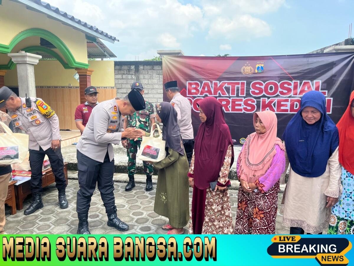 Gelar Baksos, Kapolres Kediri Serahkan Bantuan Sumur Bor untuk Warga Babatan