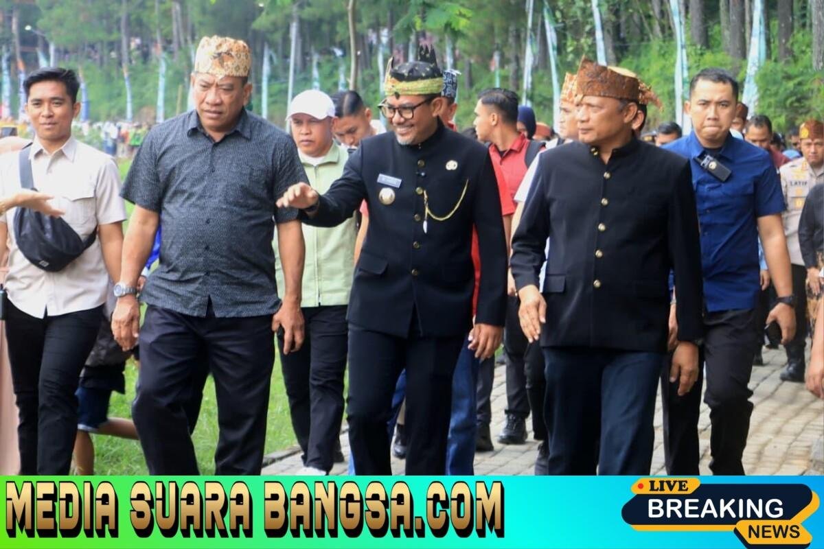 Kapolda Jatim Hadiri Grand Opening Festival Seven Lakes 2025 di Ranu Segaran Tiris