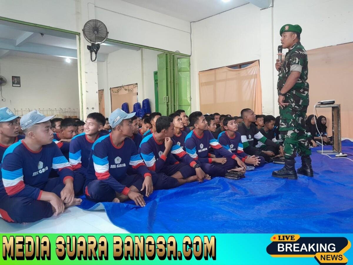 Koramil Pesanggaran Memberikan Latihan Dasar Kepemimpinan Siswa dan Wawasan Kebangsaan.