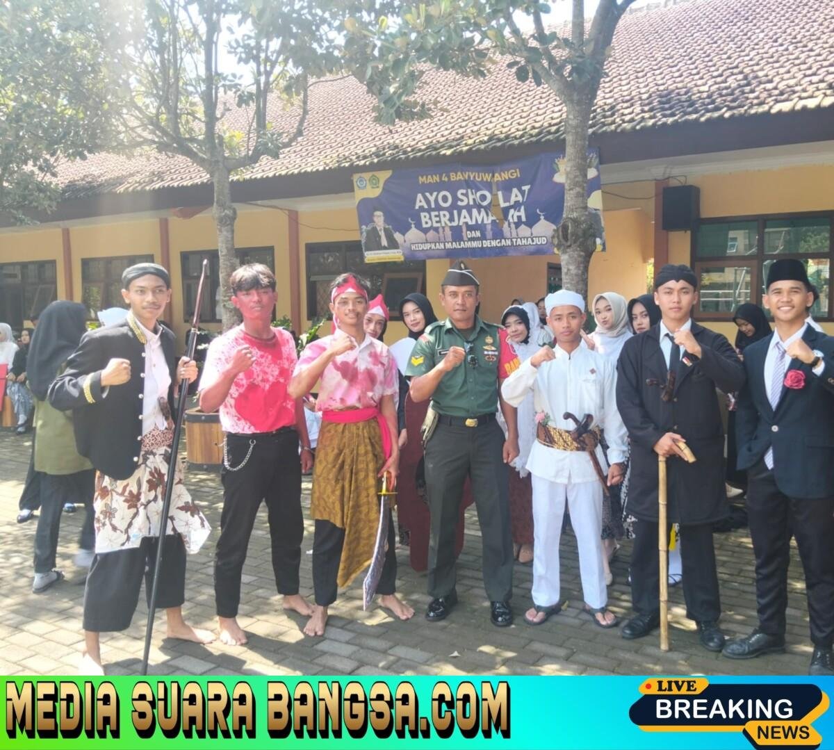 Serunya Teater Hari Pahlawan di MAN 4 Banyuwangi, Babinsa Sertu Bambang Turun Langsung Pantau Semangat Patriotisme Siswa