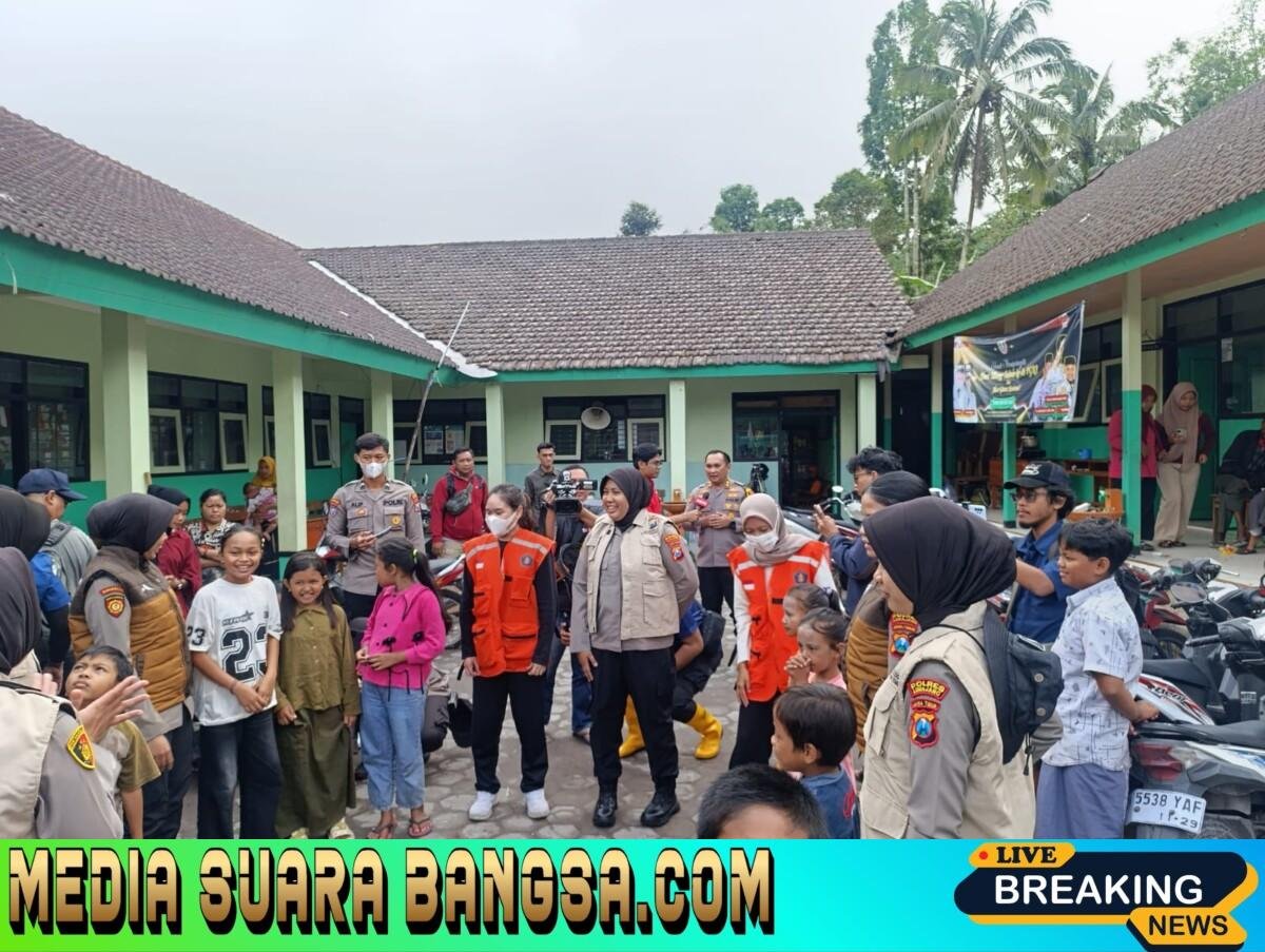 Polres Lumajang Lakukan Trauma Healing, Anak – anak Pengungsi Semeru Kembali Ceria