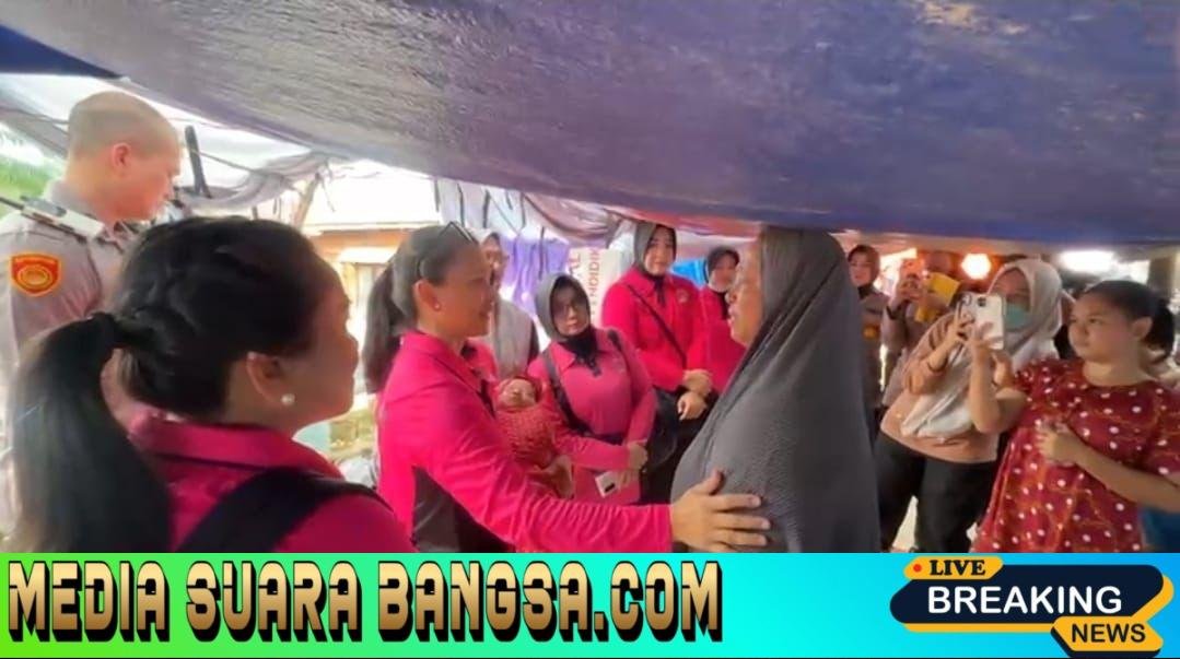 Ketum Bhayangkari Beri Bantuan di Pengungsian Aceh Tamiang, Hibur dan Kuatkan Korban