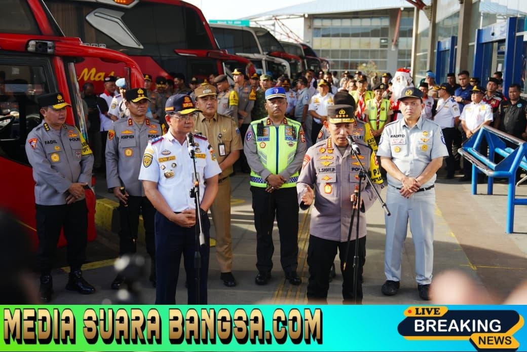 Tinjau Terminal Pulo Gebang, Kapolri Tekankan Utamakan Keselamatan Penumpang.
