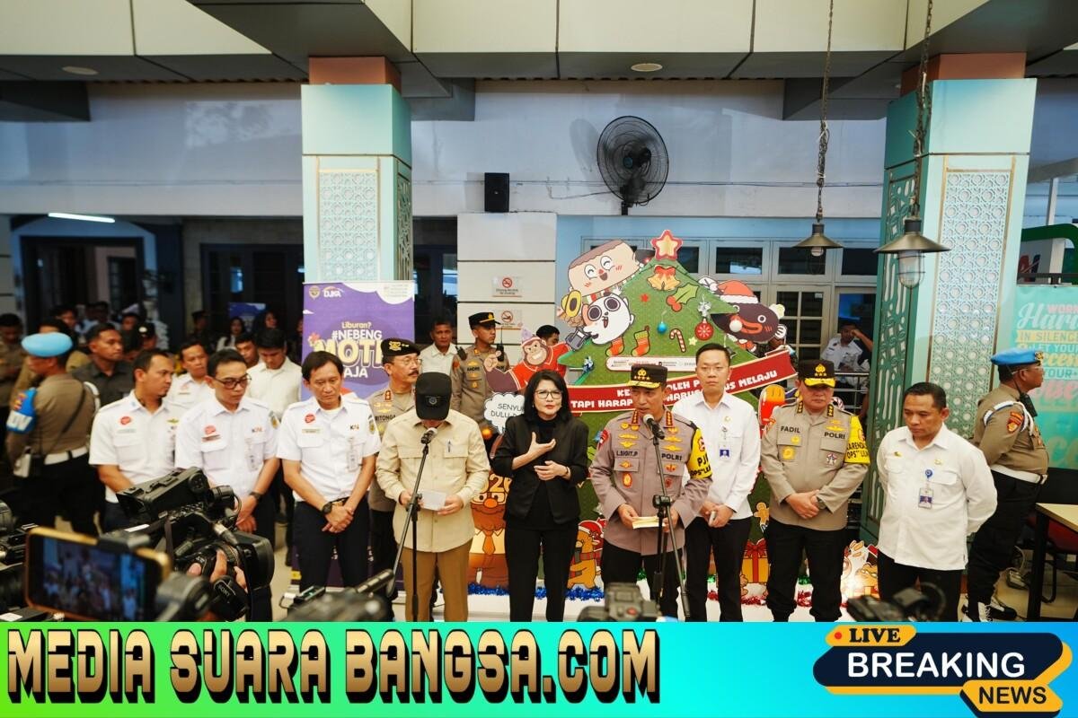 Tinjau Pengamanan Nataru di Stasiun Pasar Senen, Kapolri Ingatkan Kesiapsiagaan Hadapi Potensi Bencana