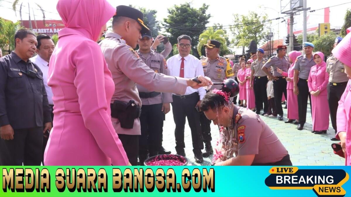 109 Personel Naik Pangkat, Polresta Banyuwangi Gelar Upacara Kenaikan Pangkat dan Pelepasan Purna Bhakti