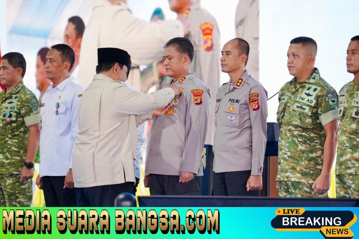 Presiden Prabowo Anugerahkan Tanda Kehormatan kepada Polri atas Dukungan Ketahanan Pangan Nasional