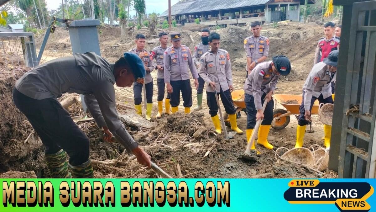 Polri dan Warga bergandengan Tangan, Polindes Meunasah Mancang Bangkit dari Lumpur Banjir