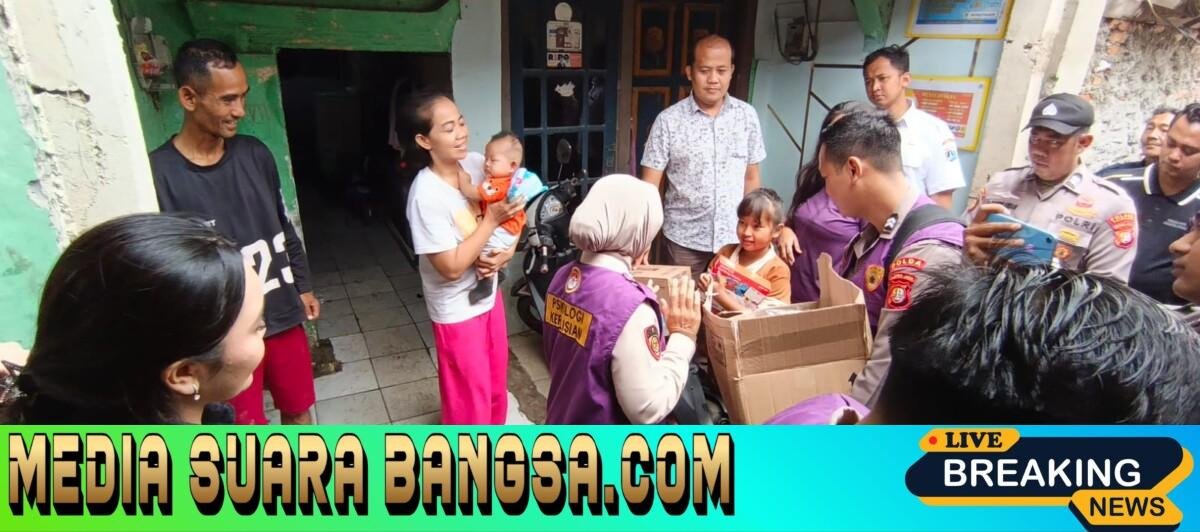 Tim Trauma Healing Polri Bersama Relawan UI Hadir Bersama Warga Pascabanjir di Cilincing