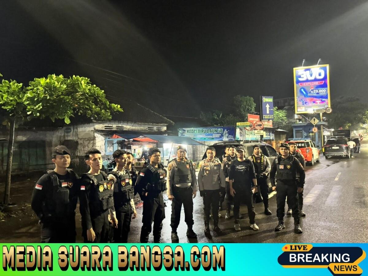 Pimpin Patroli Malam, Wakapolres Jember : Wujudkan Keamanan dan Kenyamanan Warga adalah Komitmen