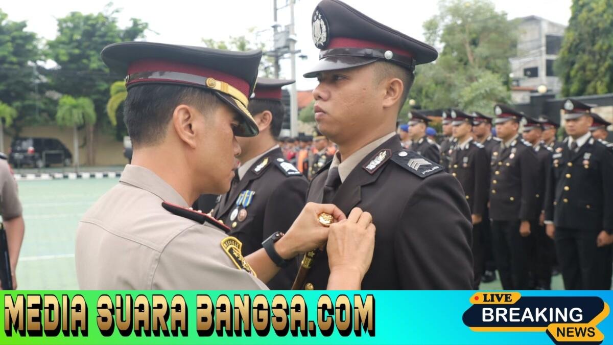 Berlangsung Khidmat; Kapolresta Banyuwangi Pimpin Upacara Penghargaan Satyalancana Pengabdian