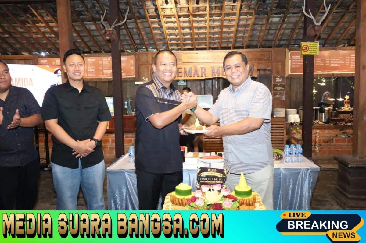 Polres Tulungagung Gelar Piramida Peringati Hari Pers Nasional 2026