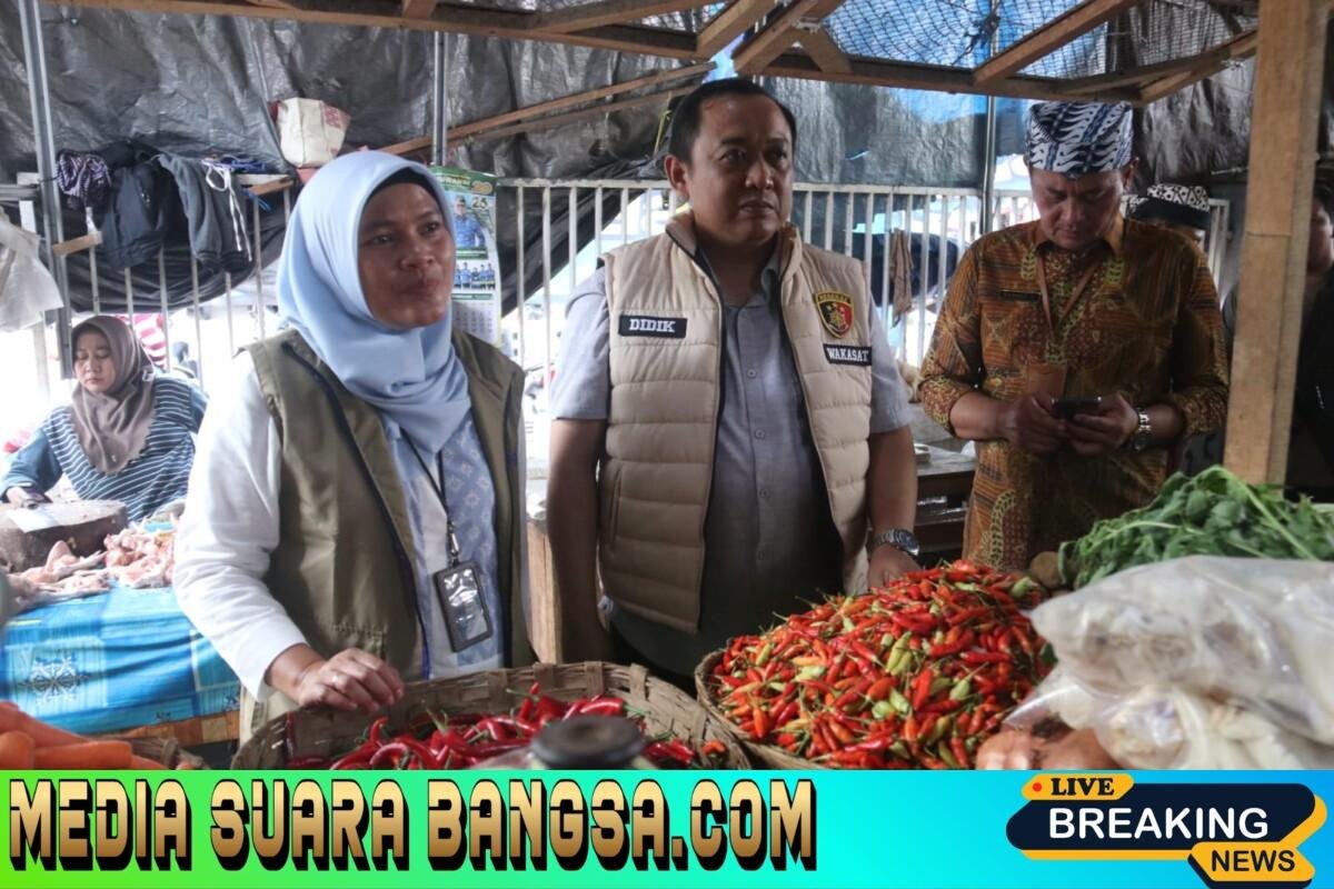 Satgas Pangan Banyuwangi lakukan sidak pasar jelang Ramadan. Harga relatif stabil, stok beras aman, minyak goreng sesuai HET.
