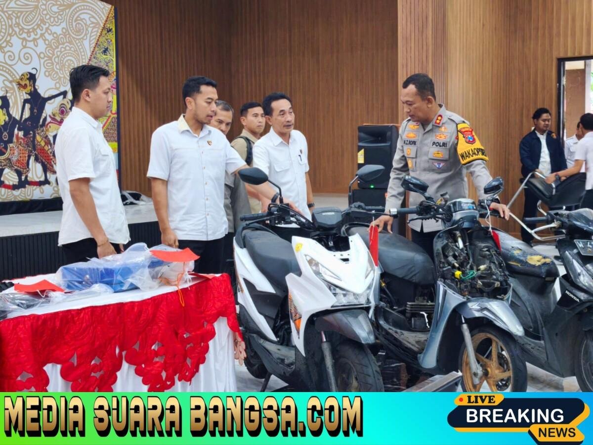 Polresta Sidoarjo Amankan Tiga Tersangka Penipuan Gondol Motor Modus Minta Tolong