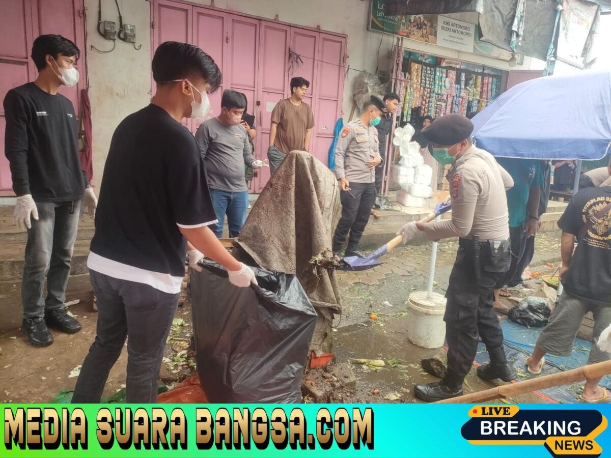 Polres Serang Gelar Jumat Bersih di Pasar Banjar Cikande, Wujud Kepedulian terhadap Kebersihan dan Ketertiban Lingkungan
