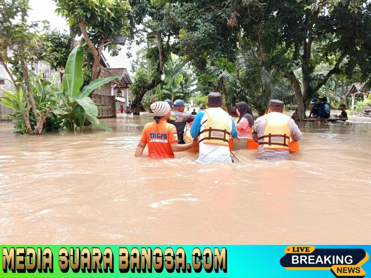 Polres Jember Evakuasi Korban Banjir di Rambipuji Pastikan Bantuan Tersalurkan