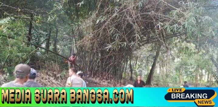 Aipda Anton Sudrajat Ajak Masyarakat Gelar Gotong Royong Bersihkan Sampah dan Puing di TPU Lingkungan Tengah Kelurahan Pabean    