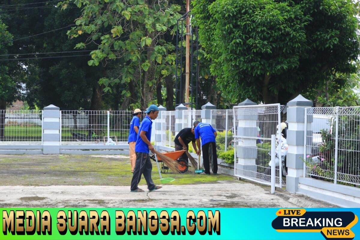 Jelang Ramadan, Masjid Dekat SAE Paswangi Jadi Sasaran Aksi Bersih-bersih Warga Binaan