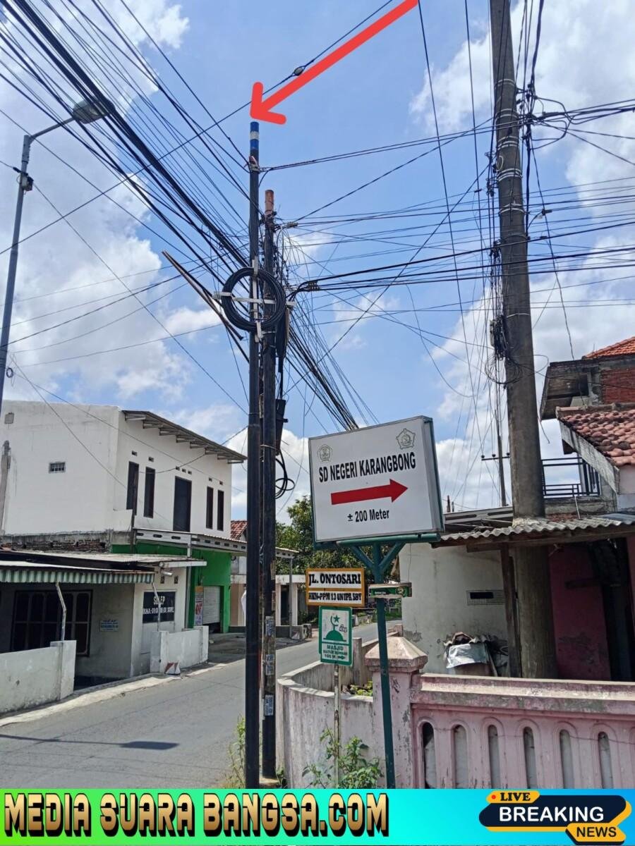 Warga Karangbong Protes! Kades Biarkan Provider Diduga Ilegal Beroperasi Pakai Izin Usang