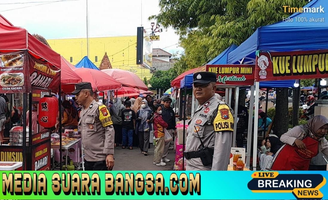 Polres Ngawi Patroli Pasar Pastikan Harga dan Stok Bapokting Aman