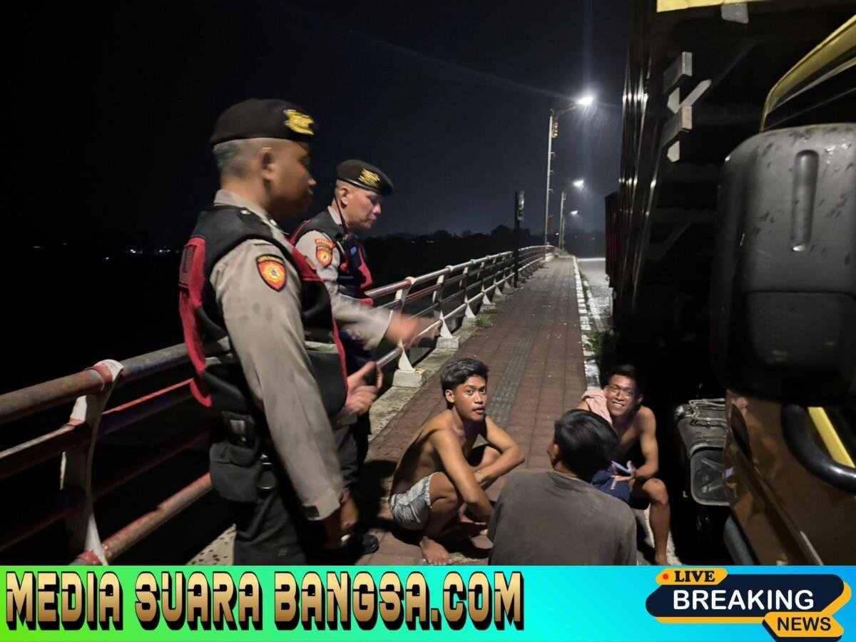 Samapta Polres Klungkung Intensifkan “Blue Light Patrol” Jaga Kamtibmas di Malam Hari.