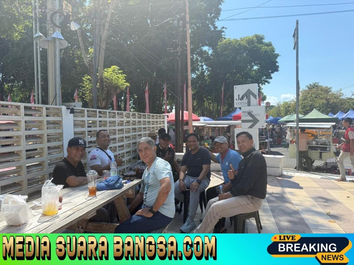 Diskusi Santai di Tengah Hangatnya CFD Blambangan: Ruang Rakyat, Ruang Gagasan