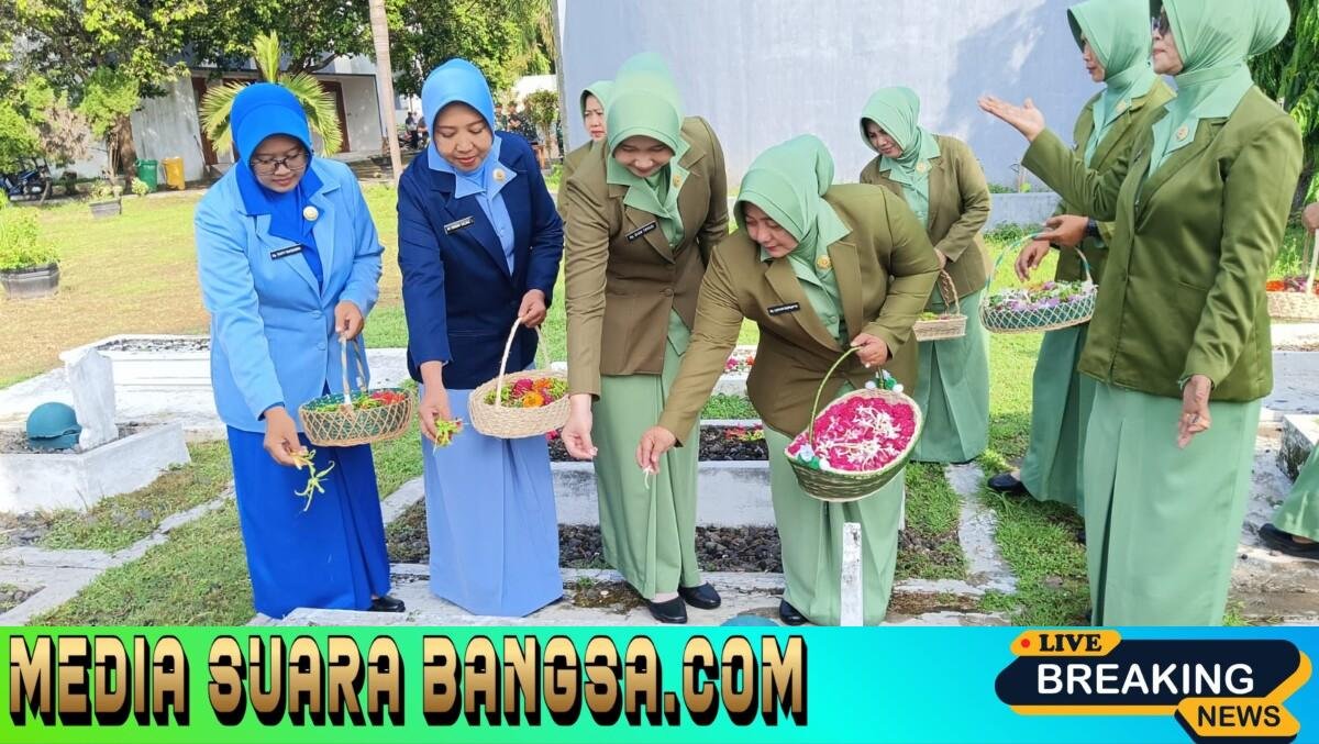 Hening yang Menggetarkan: Ziarah Persit Banyuwangi Bangkitkan Semangat Juang di HUT ke-62 Dharma Pertiwi