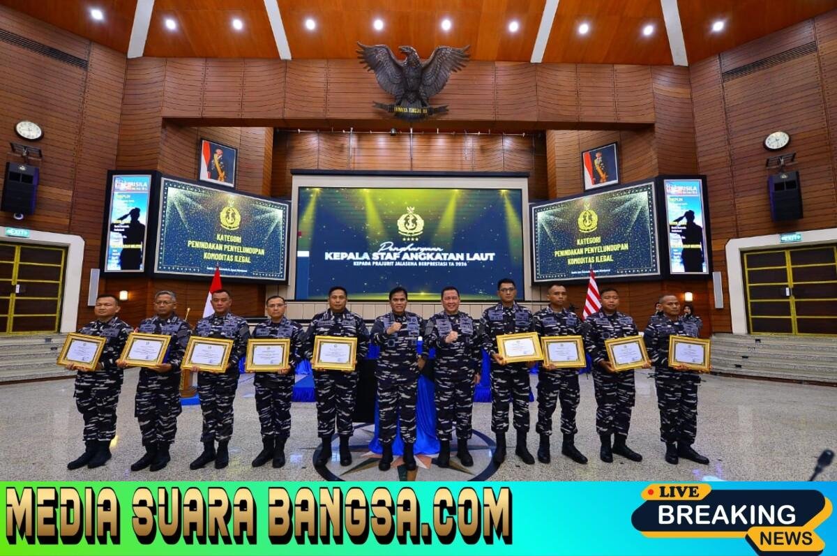 LANAL BANYUWANGI TERIMA PENGHARGAAN KASAL DALAM PENEGAKAN HUKUM DI WILAYAH KERJA