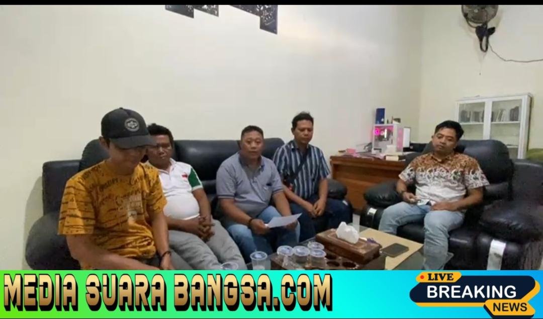 Rifki Pria Hartawan Usman S.H.,  Pimpin Sikap Pedagang Keliling Banyuwangi: Tolak Ikut Aksi 6 Mei 2025.