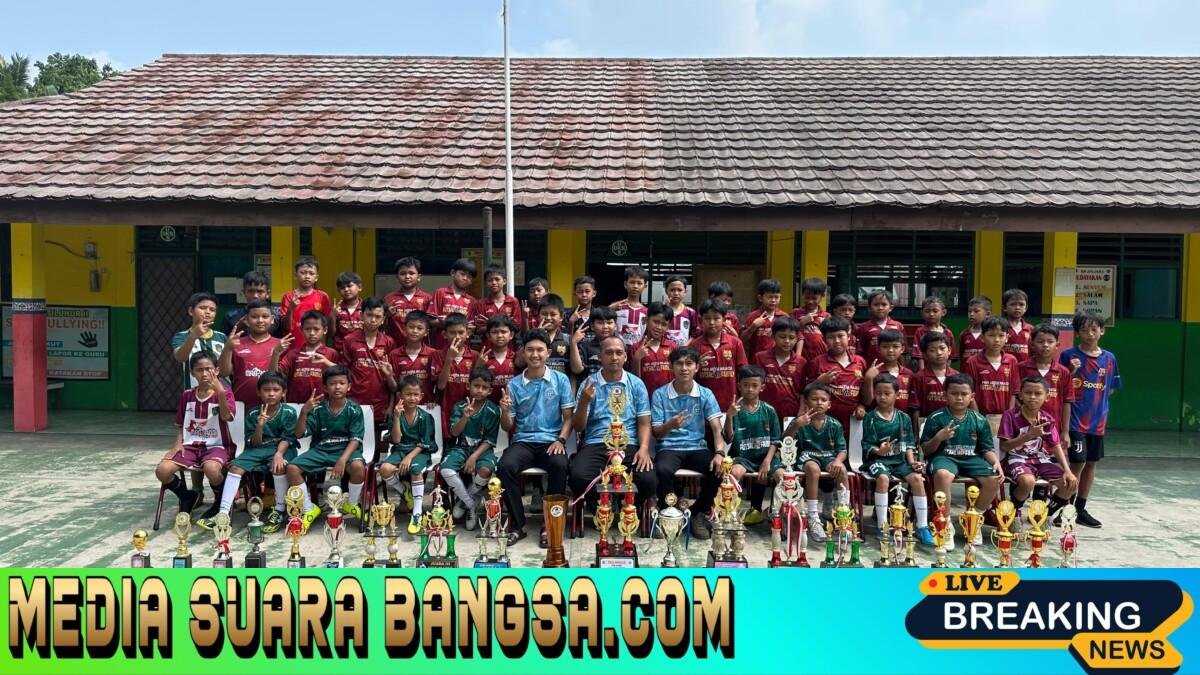 SDN Jatiluhur 2 Kota Bekasi Sukses Borong Gelar Juara U-9 dan U-12 di Futsal Club Fourpeo Jilid 2.