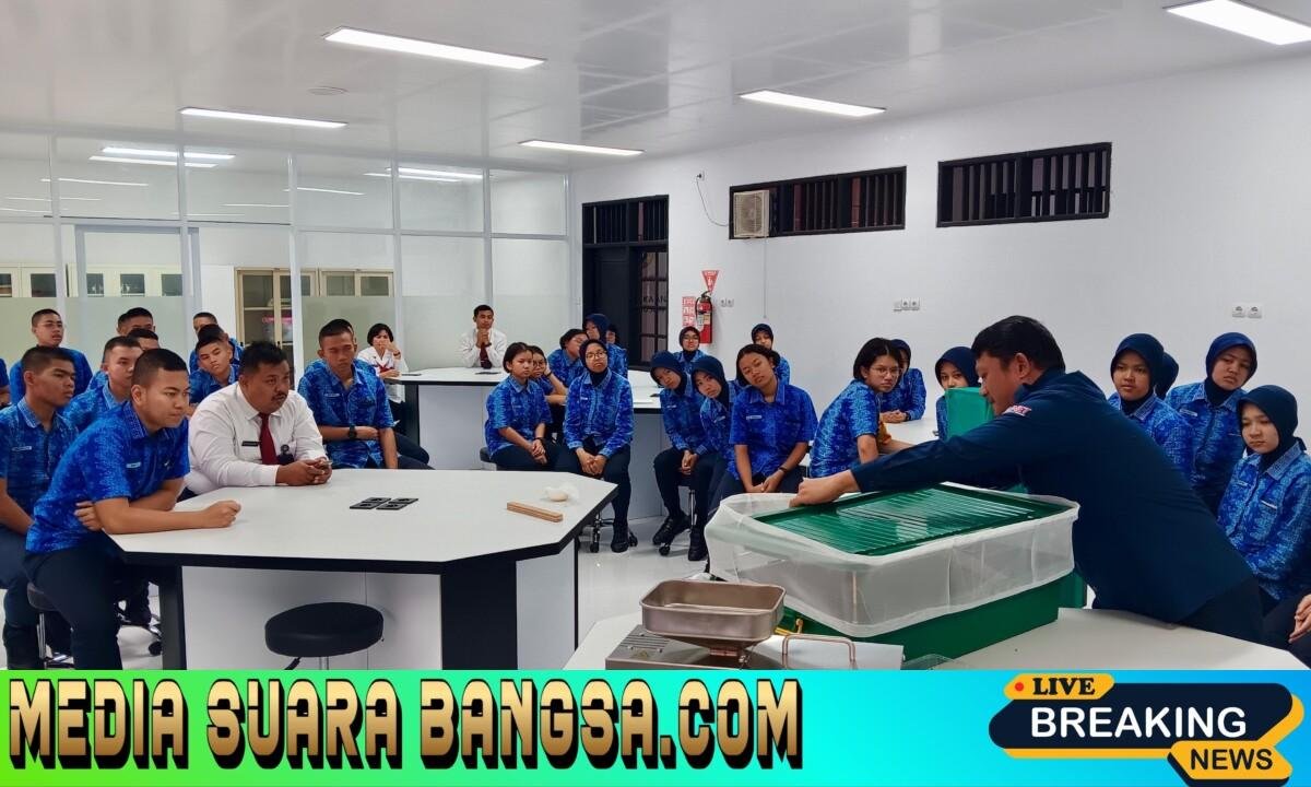 Sambut HUT ke-81 RI: PLN dan IT PLN Siapkan SDM Unggul untuk Transisi Energi Lewat Pelatihan Energi Terbarukan bagi Siswa SMA