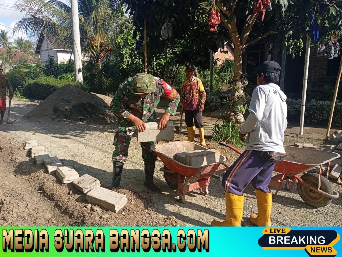 Kepedulian Babinsa Koramil Pesanggaran, Kerja Bakti Pemasangan Paving Akses Warga Binaan