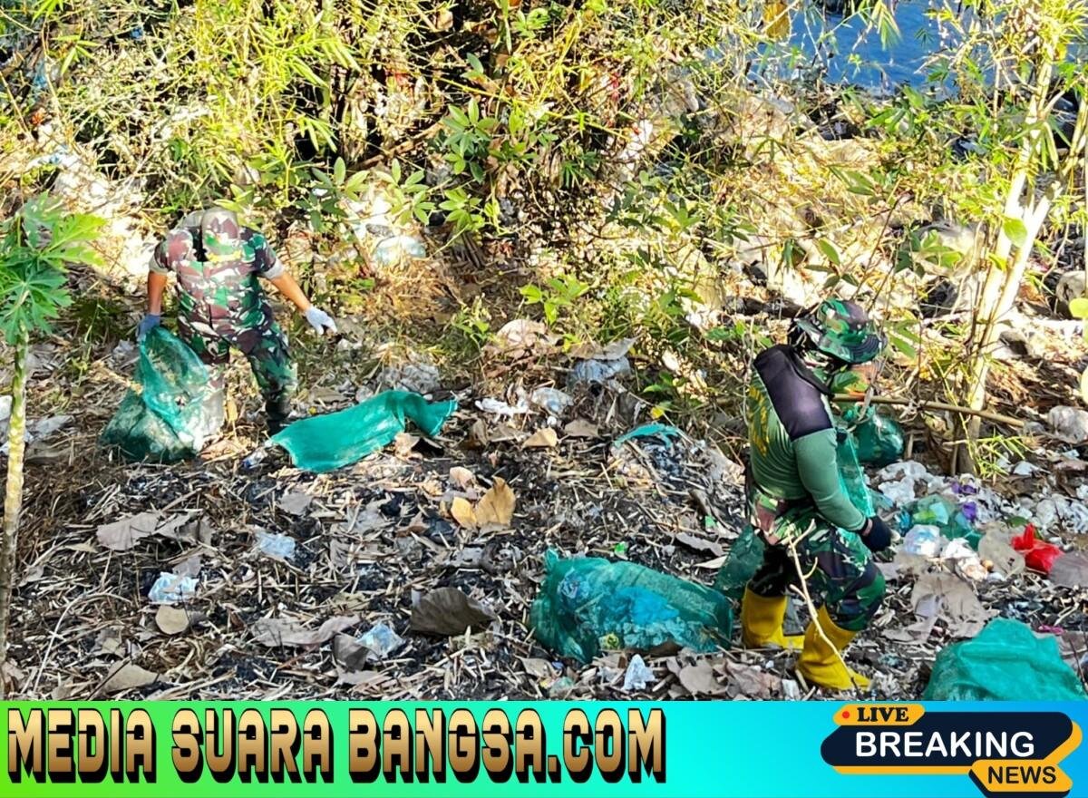 Tembok Sampah di Karangdoro Jebol! Aksi Senyap Anggota Posramil Tegalsari dan Sungai Watch Selamatkan Sungai Blokagung