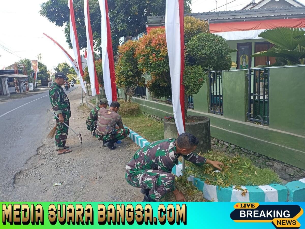 Jaga Kerapian dan Kebersihan Makoramil, Personel Koramil 0825/06 Gambiran Laksanakan Pembersihan Pangkalan