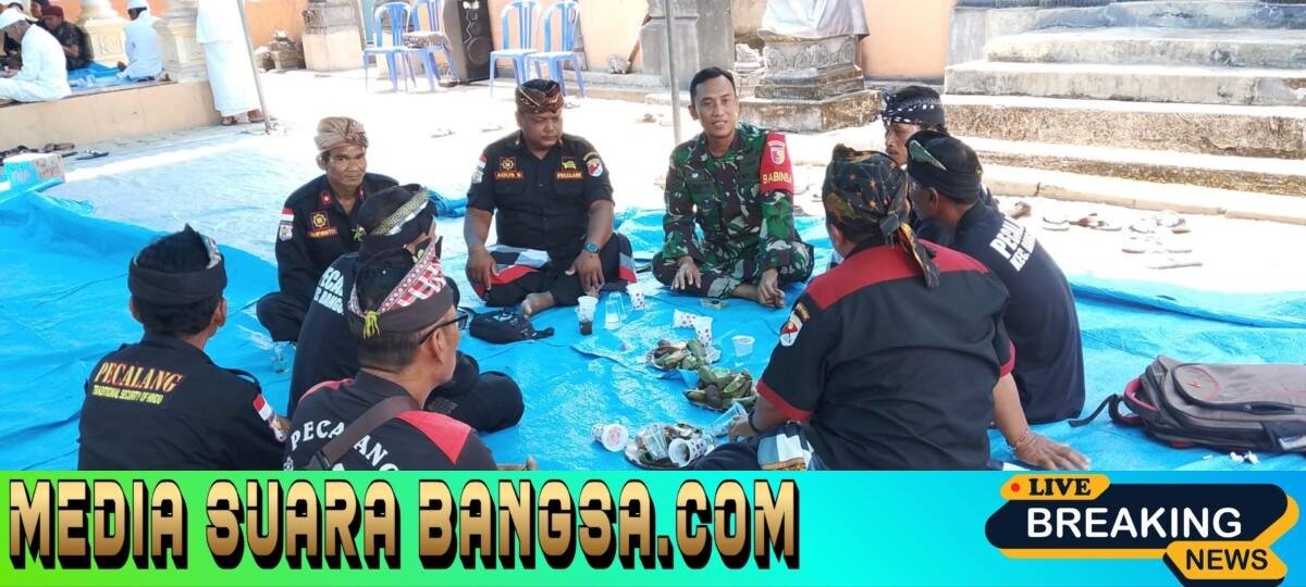 Jaga Stabilitas Wilayah, Babinsa dan Pecalang Bangorejo Gelar Koordinasi Bersama